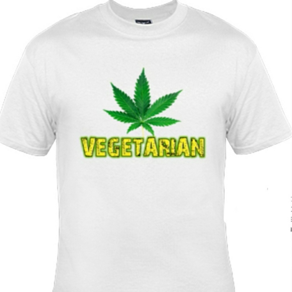 "VEGETARIAN" BRAND NEW UNISEX TEE.